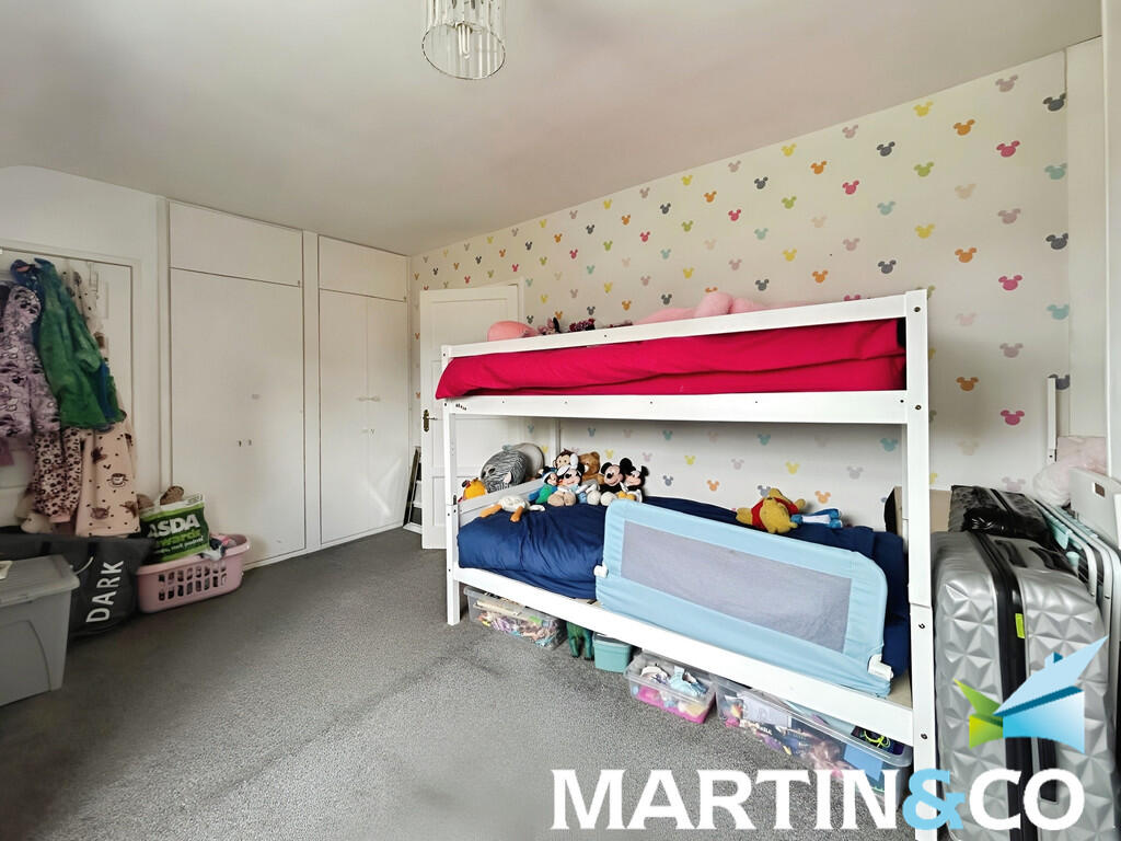 6127e6ec-IMG-2025...