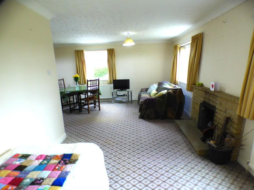 Sitting/Dining Room
