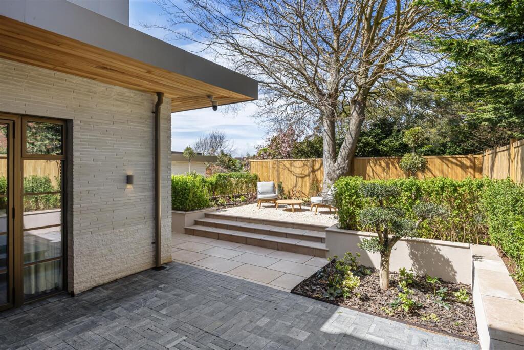 Dyke Road, 77b-050.jpg