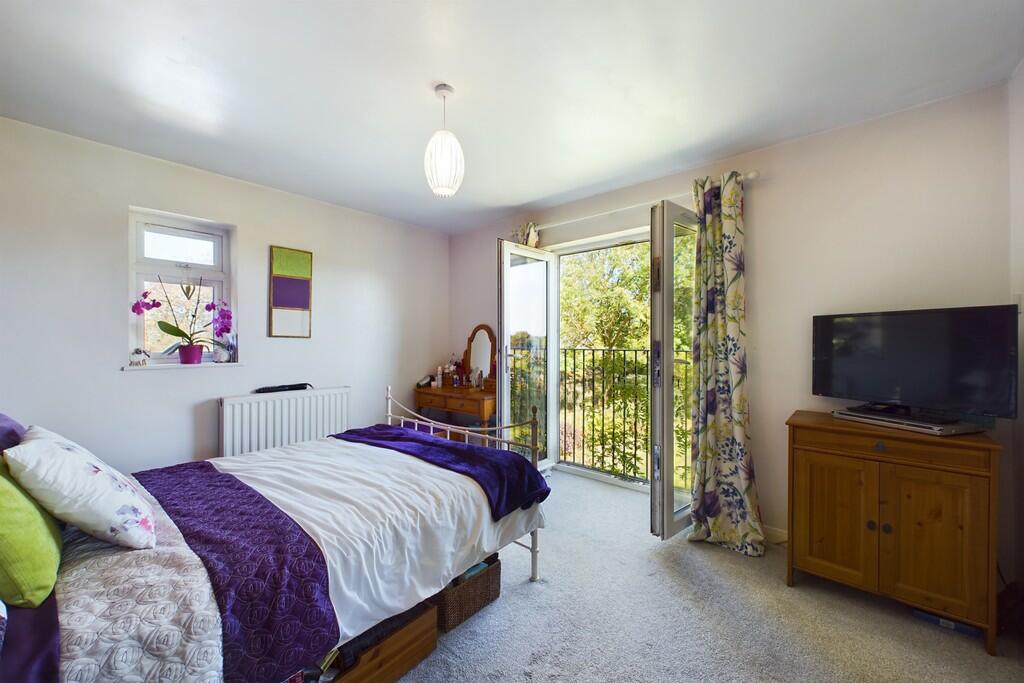 CAM01689G0-PR0418...