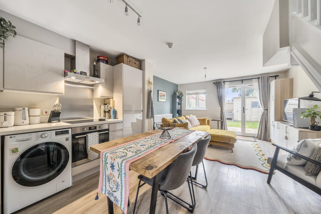 1313788-7-685d14c...