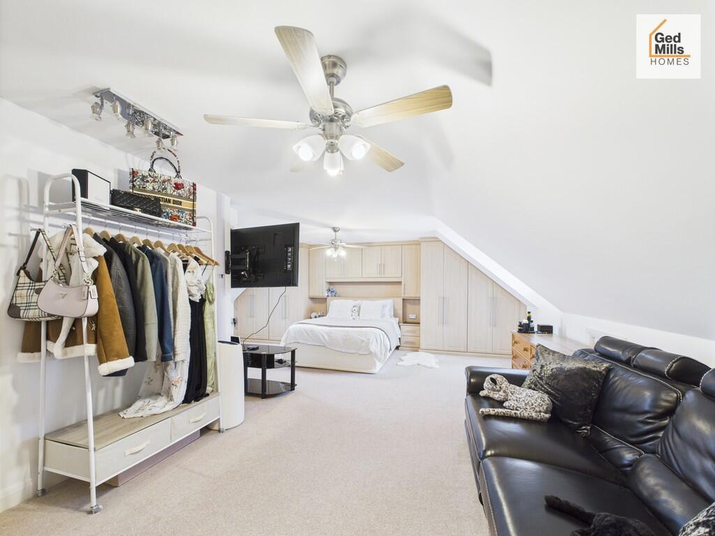 CAM04261G0-PR0083...