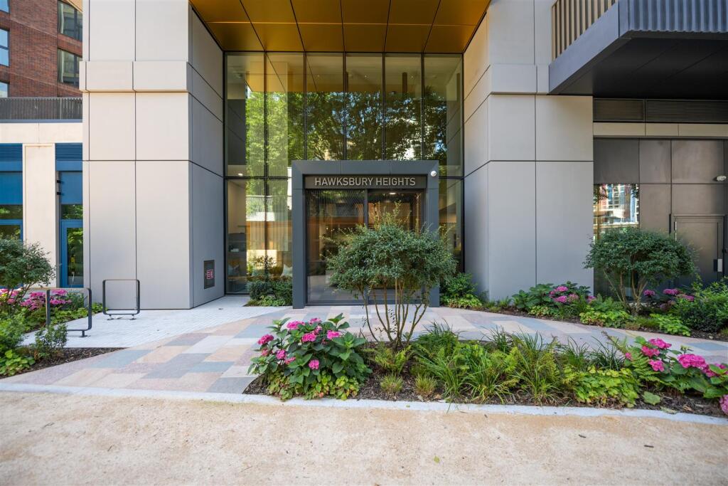 Exterior .jpg