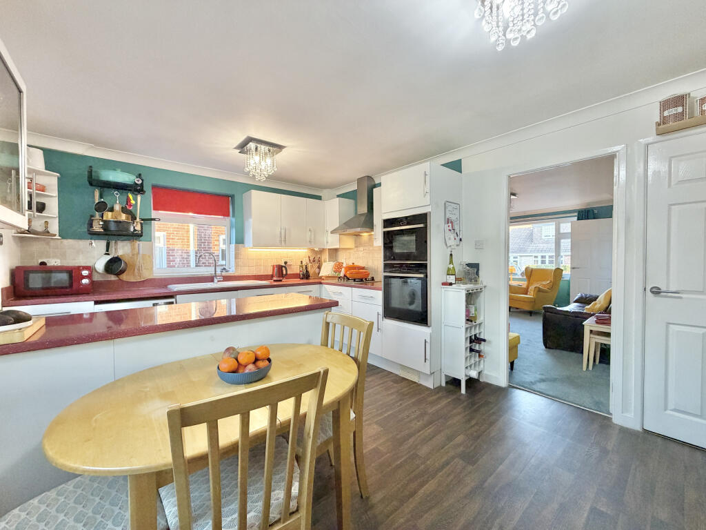 Hollingthorpe Avenue, Hall Green, Wakefield, West Yorkshire