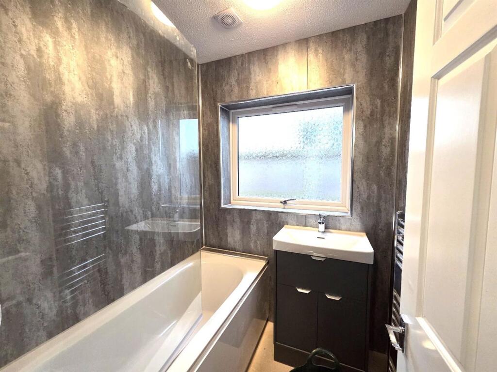 WhatsApp Image 2025-12-06 at 11.20.42_5f4faf48.jpg