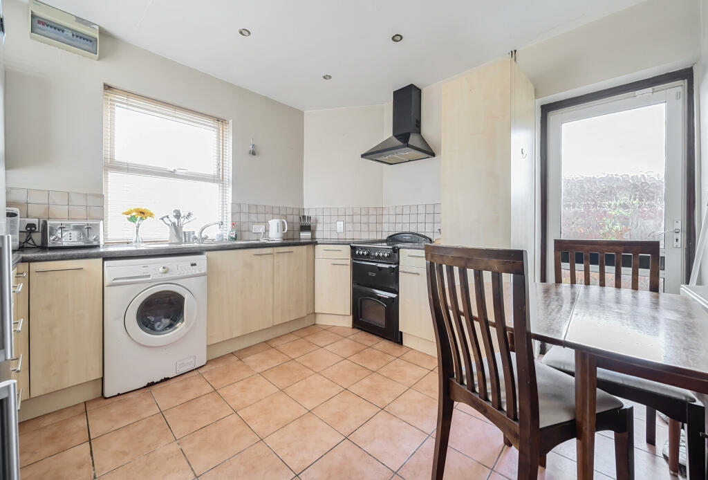 1313375-13-6852b7...