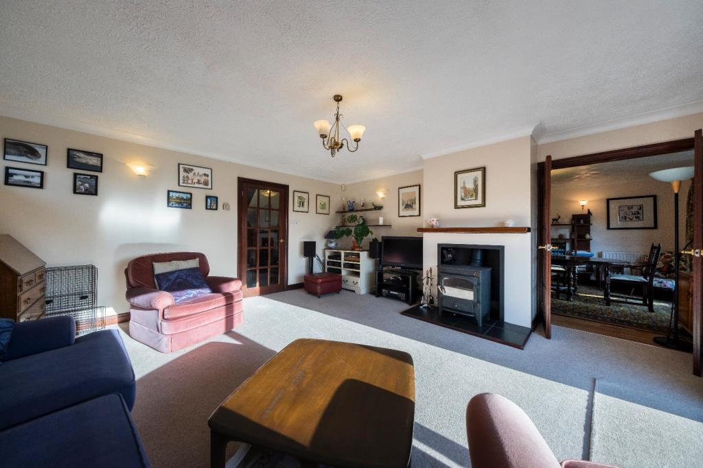 Meadow House-011.JPG