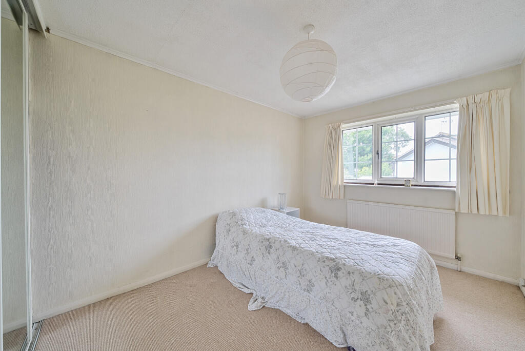 1298502-3-684736b...