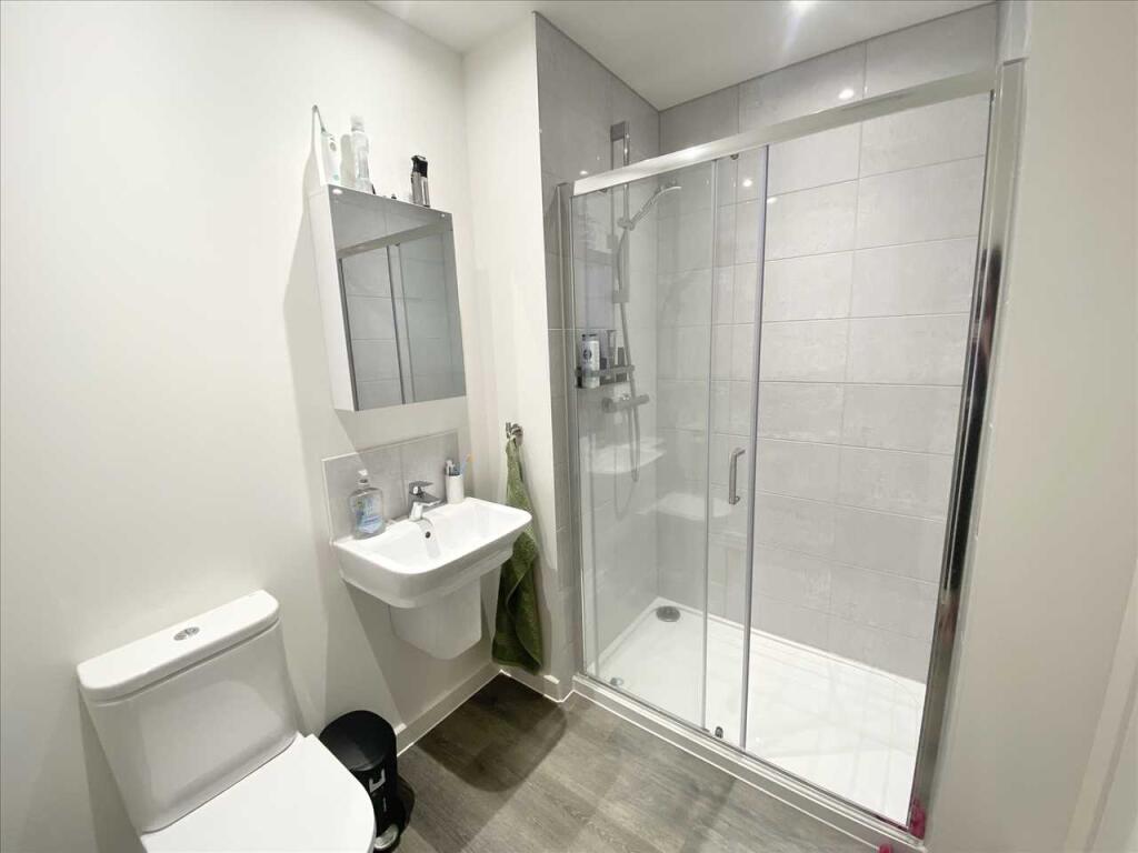 Master Ensuite
