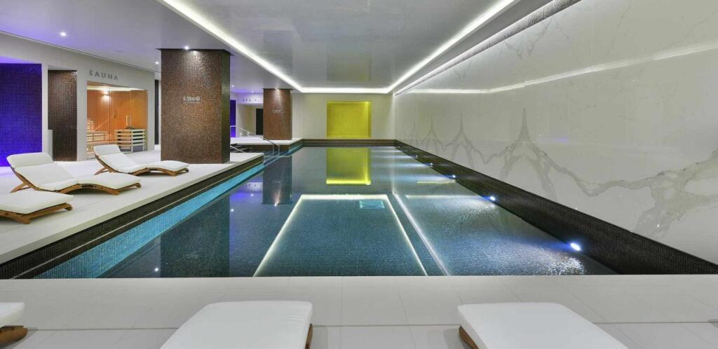 Swimming Pool Goodma