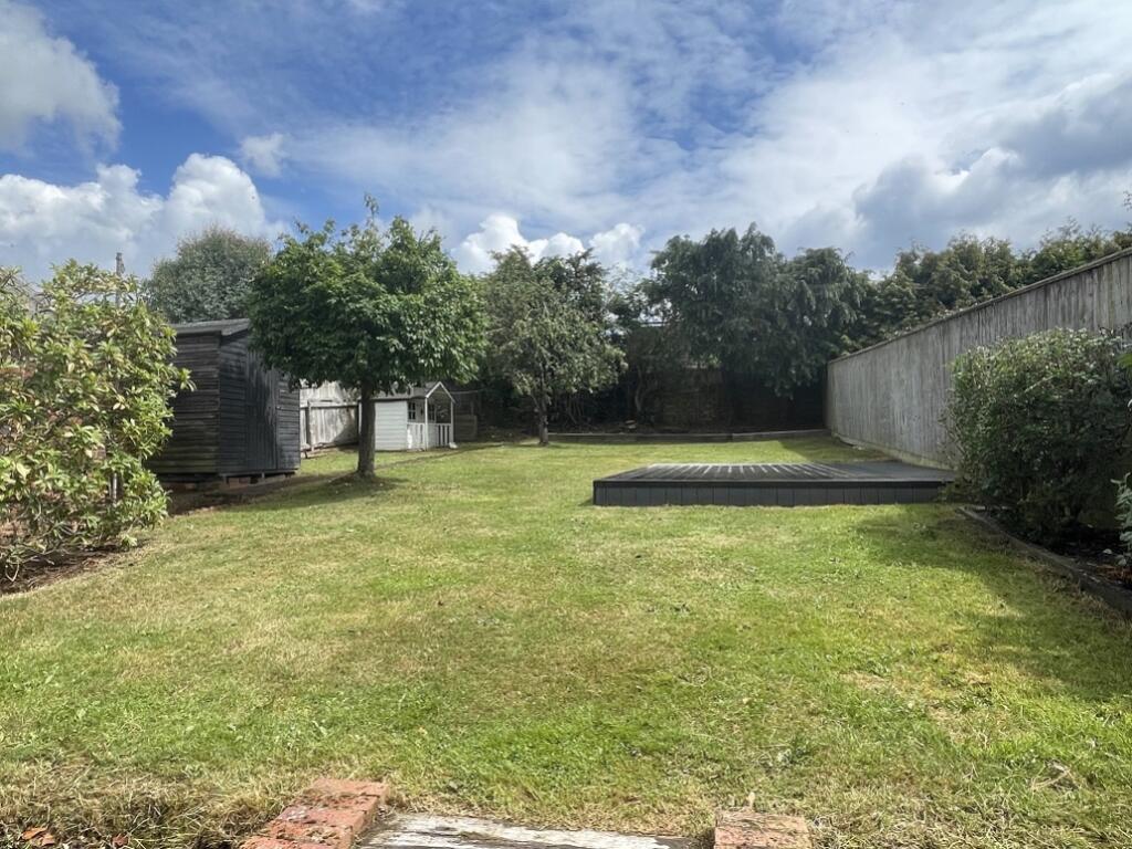 12 Roundhill Close, Exeter - rear garden