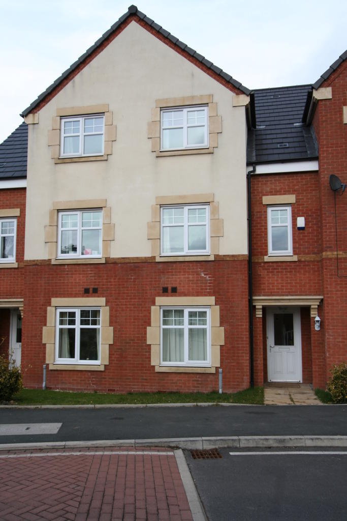 Coppice Close, Lostock, Bolton, BL6 4GE *** PETS WELCOME ***