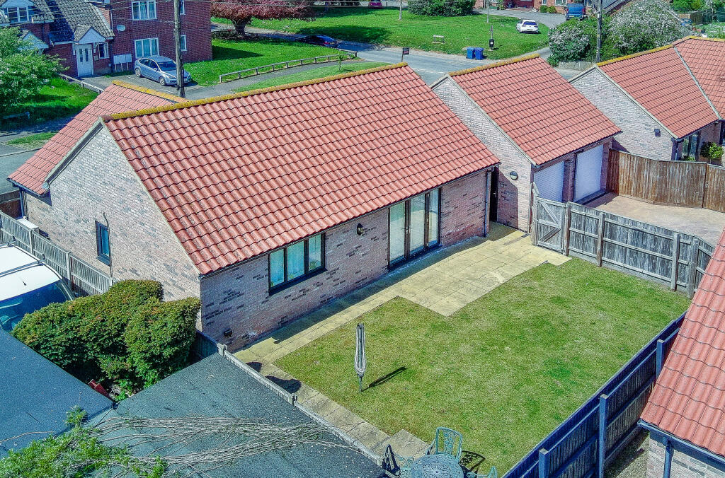 5372188_100DRONE_SING0081_edited