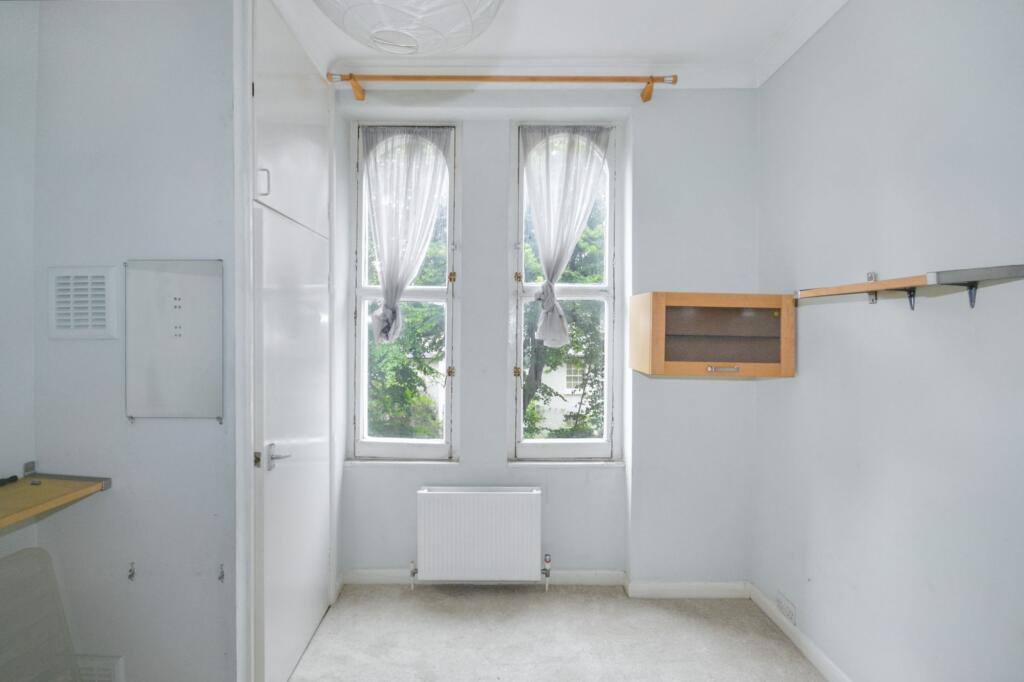 Flat B, 79 Hereford Road, Notting Hill, London W2 5BB