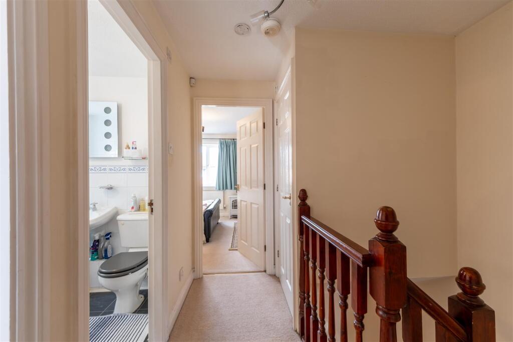 8 Gowy Court-020.jpg