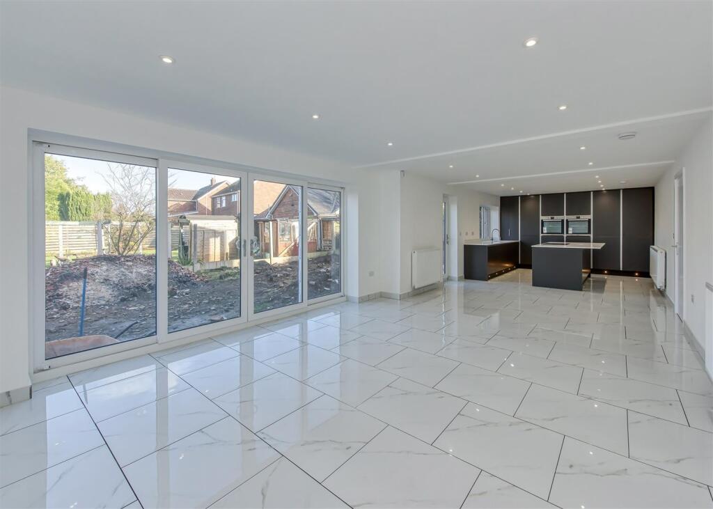 3 Yew Tree Lane-kitchen4.jpg