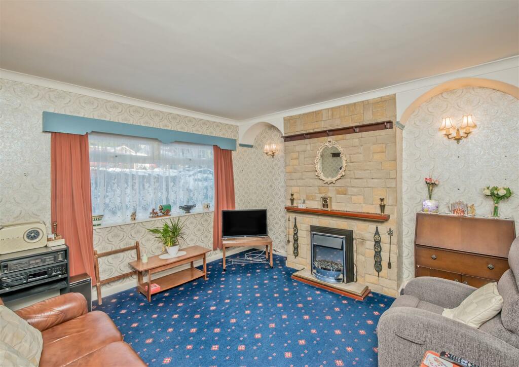 Living Room: