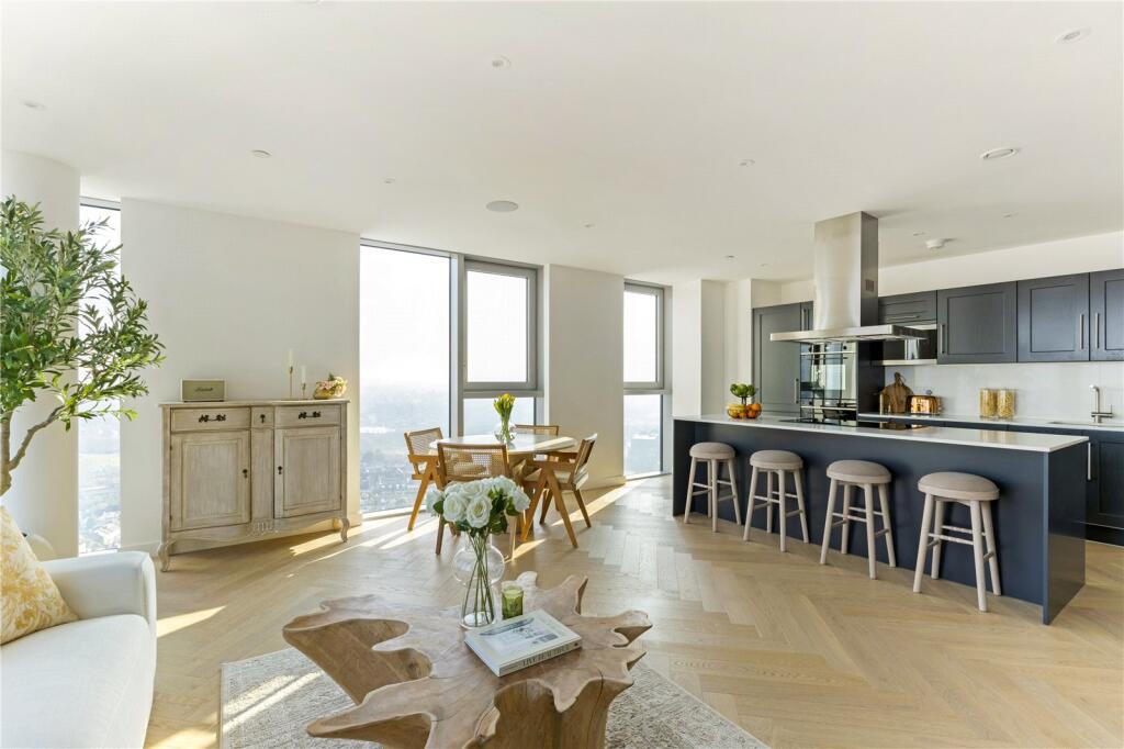 Sitting Room/Kitchen