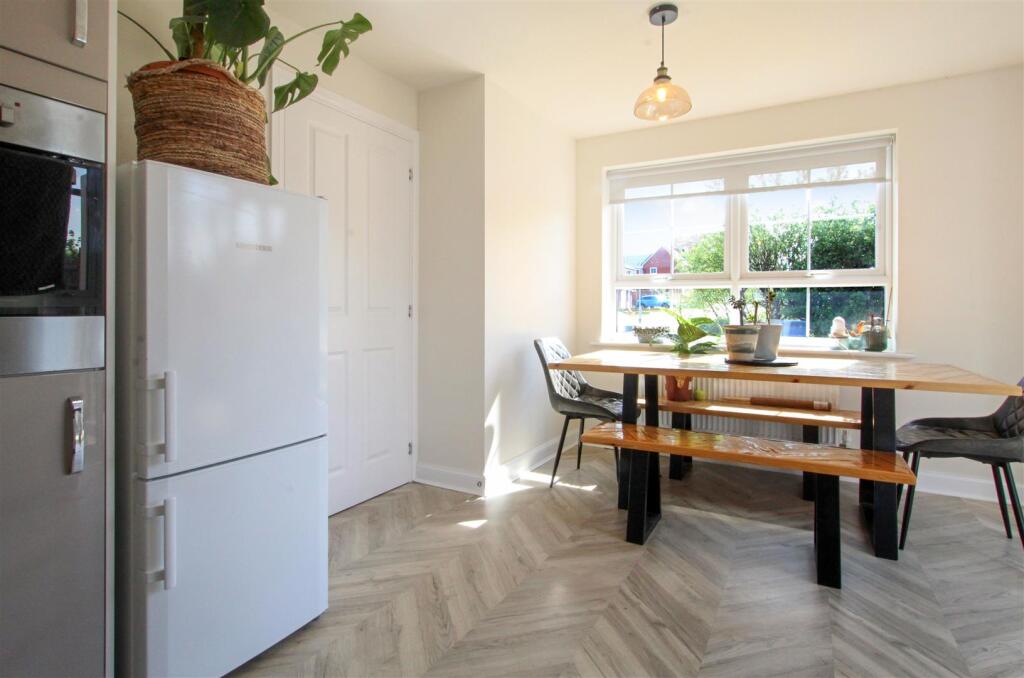 dining-area-1.jpg