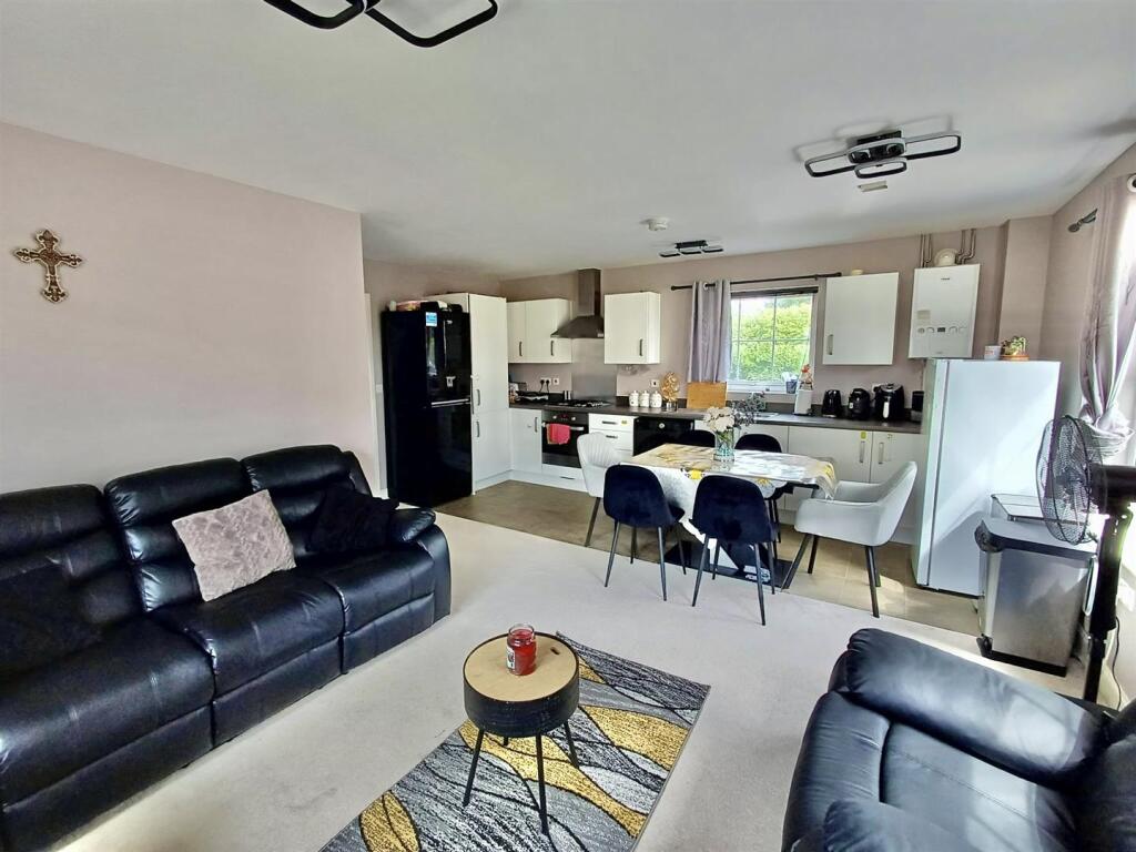 Open Plan Lounge/Diner/Kitchen