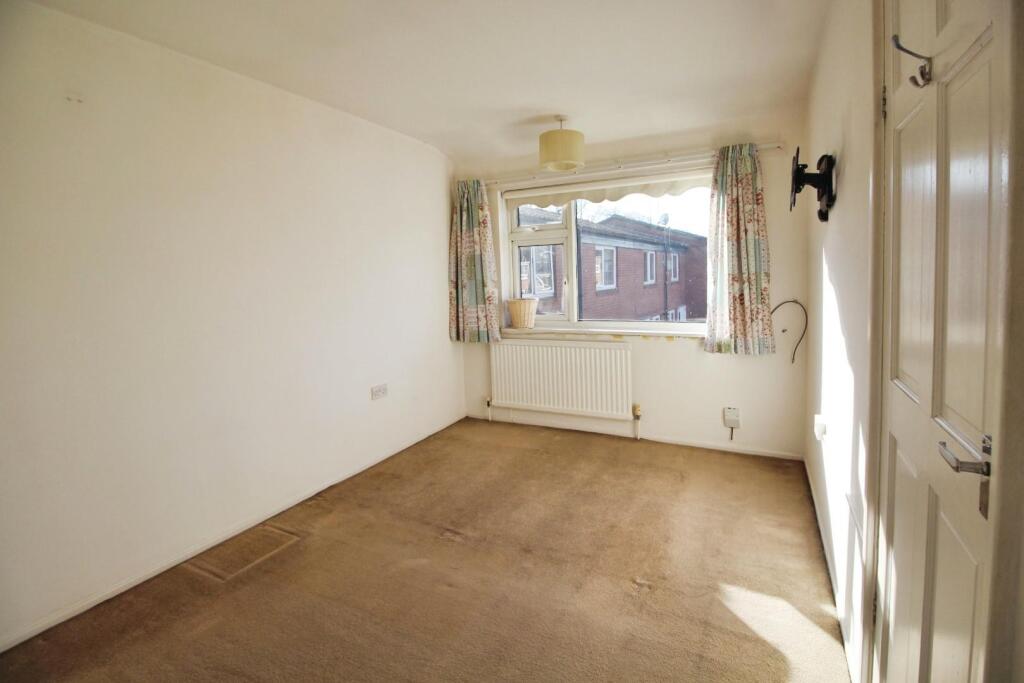 Master Bedroom 3.JPG
