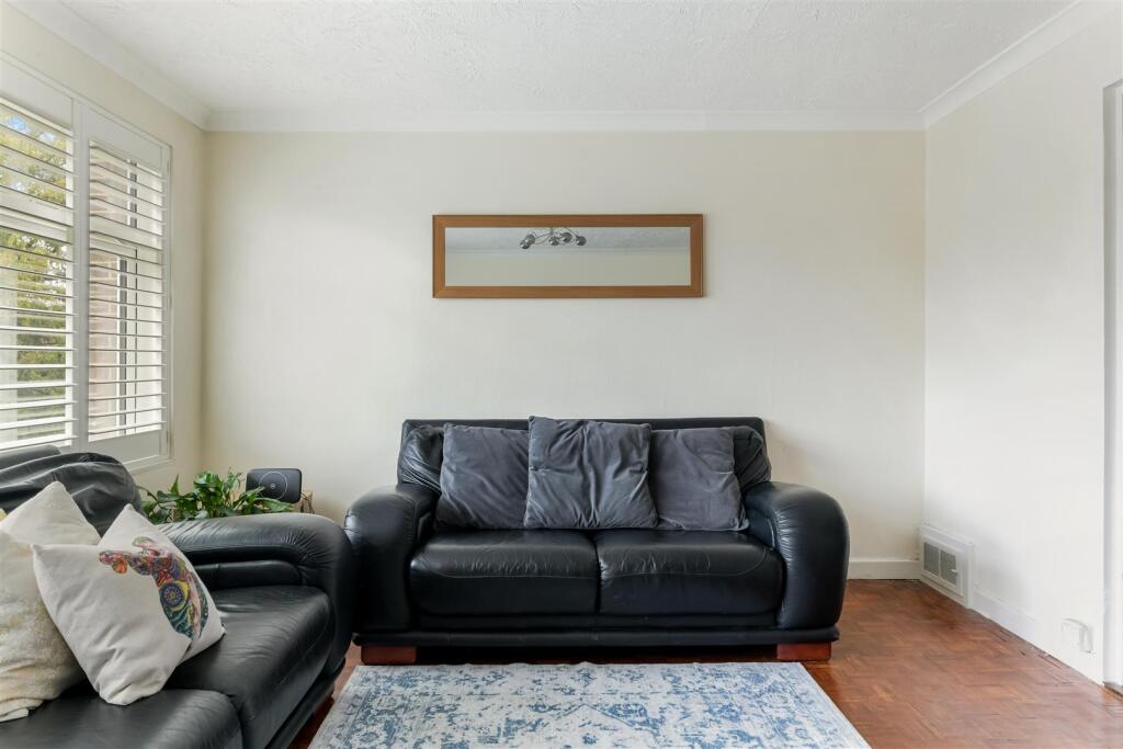 BRIAVELS COURT (20).jpg