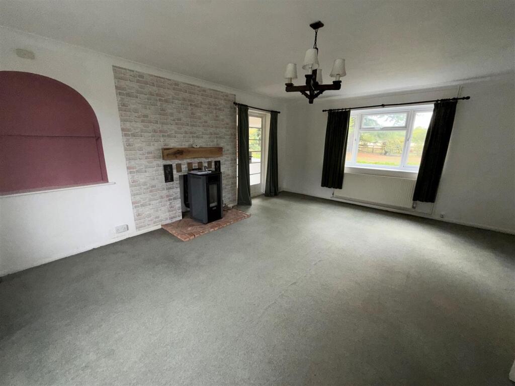 Keepers Cottage Lounge.jpg