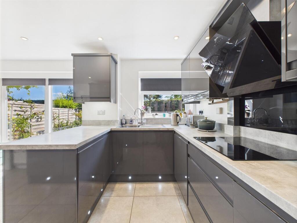 High Specification Fitted Kitchen