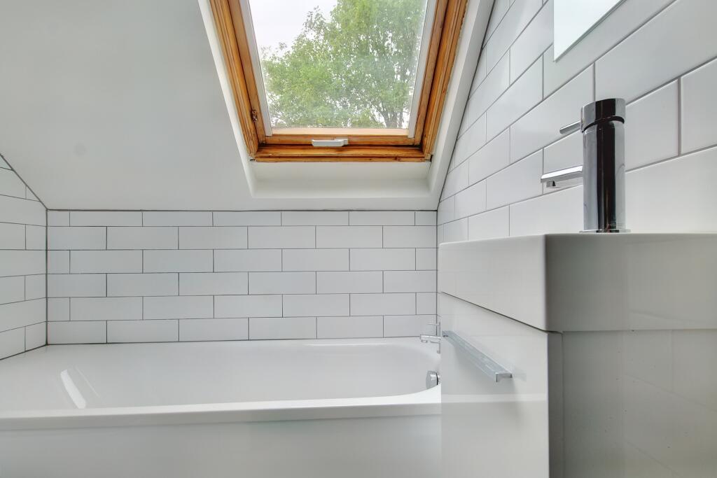 15.loft bathroom.jpg