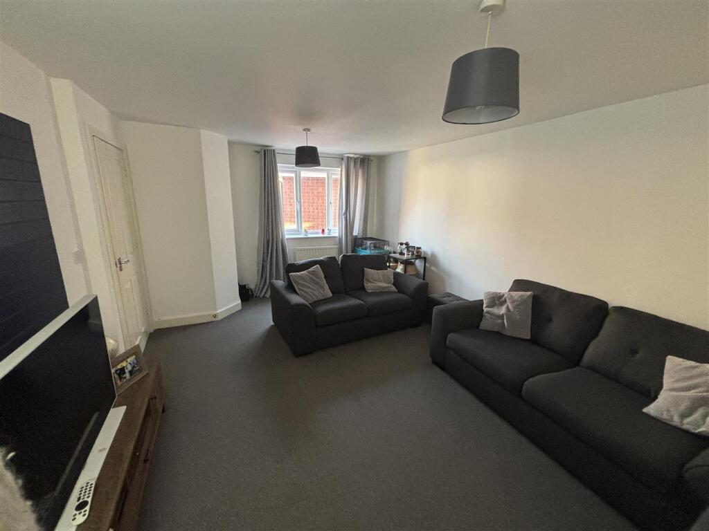 Melford Lounge 2.jpg