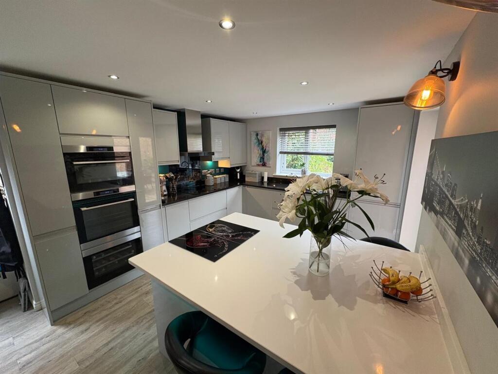 Kitchen Breakfast Room