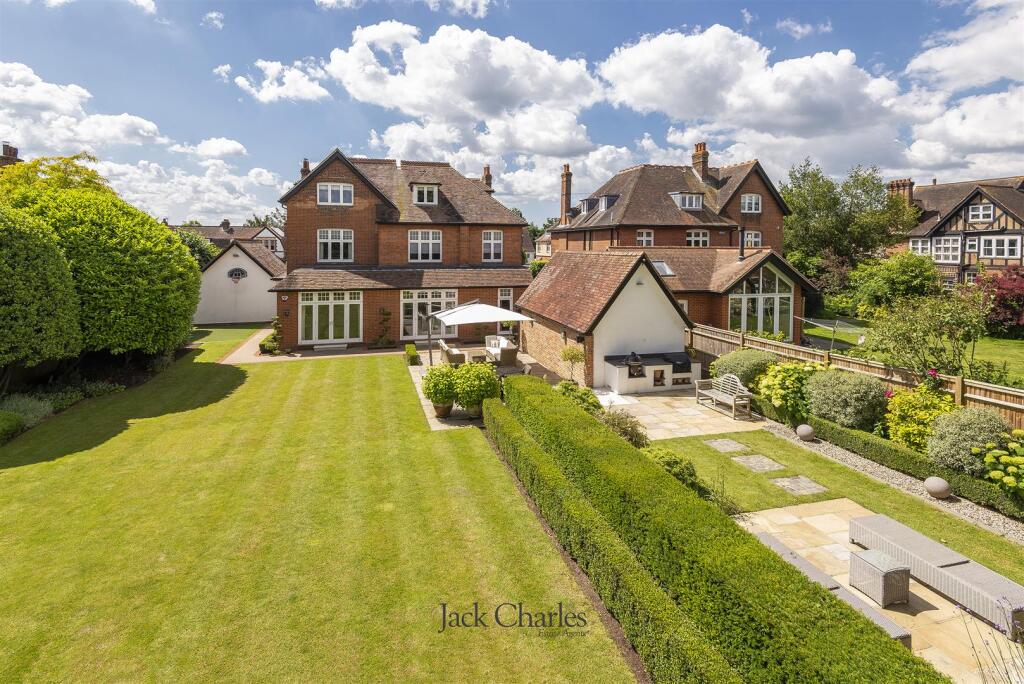 5 Yardley Park Rd, TN9 1NE 032.jpg