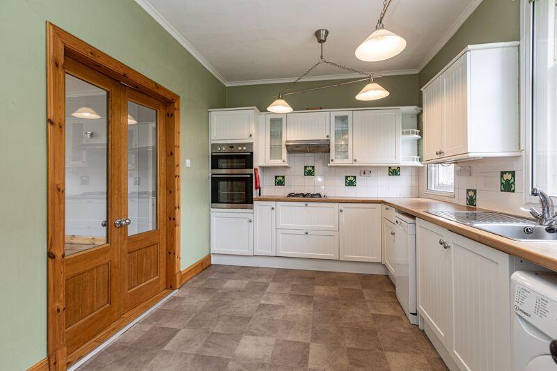 Breakfasting Kitchen