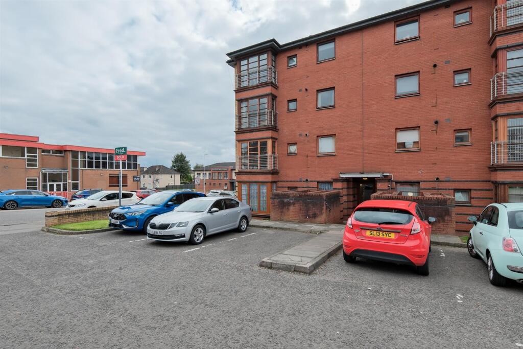 027-32 Cairn Court, Motherwell, ML1 1TD.jpg