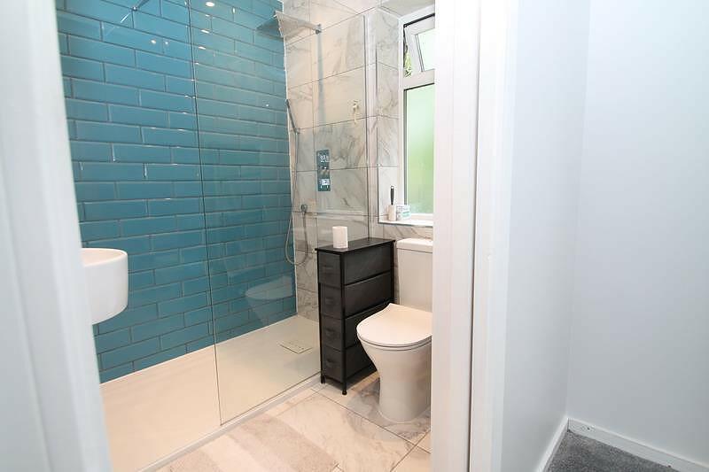 Ensuite Shower Room 
