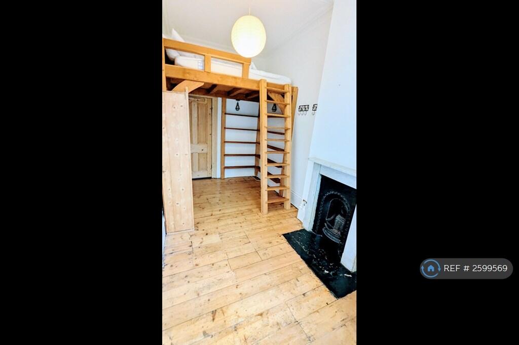 Bedroom 2 King Unfurnished