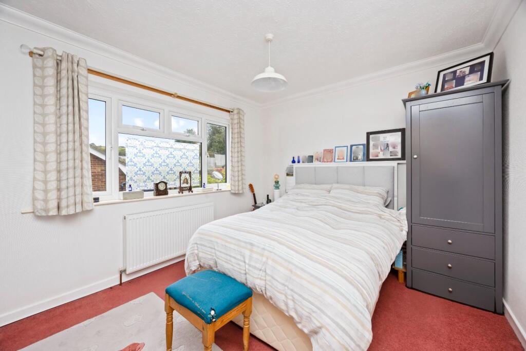 Broad Rigg Avenue, 37_008.JPG