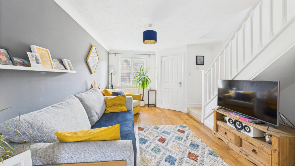 CAM04968G0-PR0038-STILL018