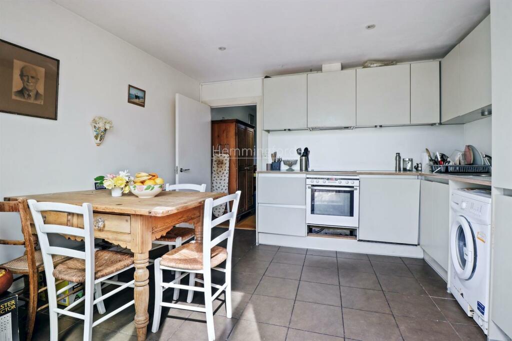 07-9f3280139 AM HMF 68, Tredegar Road London, E3 2