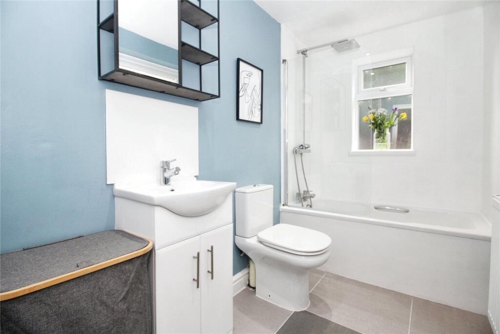 Groundfloor Bathroom