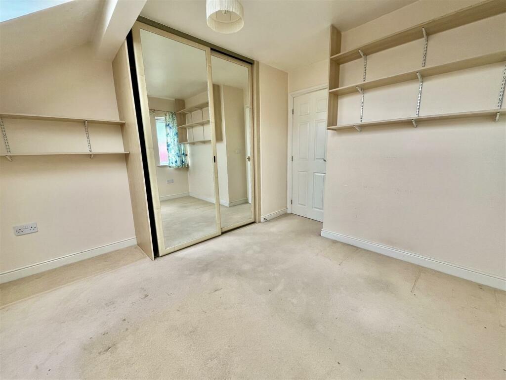 Bramleys Estate Agents - Maple Fold - Elland (8).j