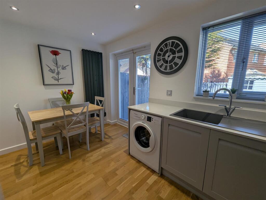 Kitchen/Breakfast Room