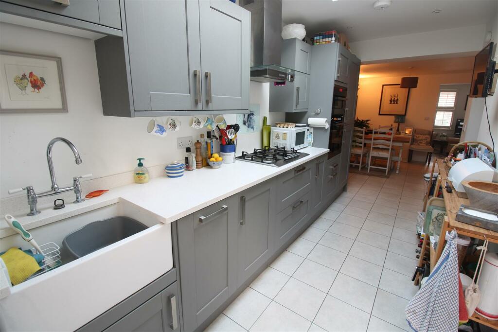 kitchen3.JPG