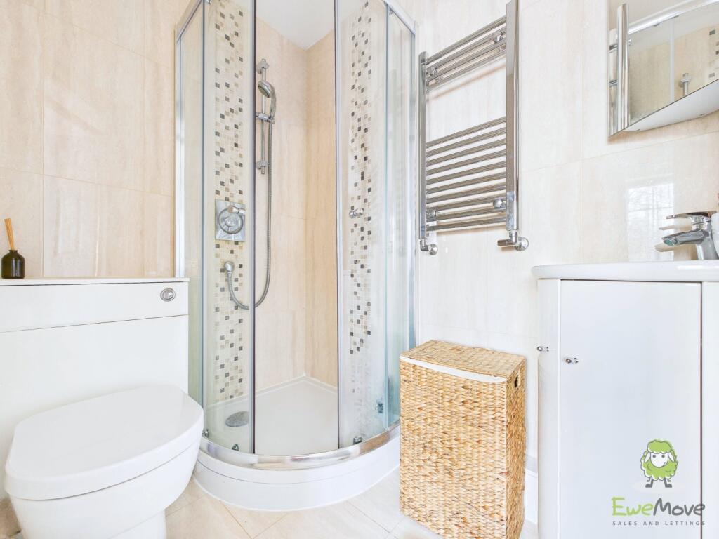 CAM01543G0-PR0170-STILL004