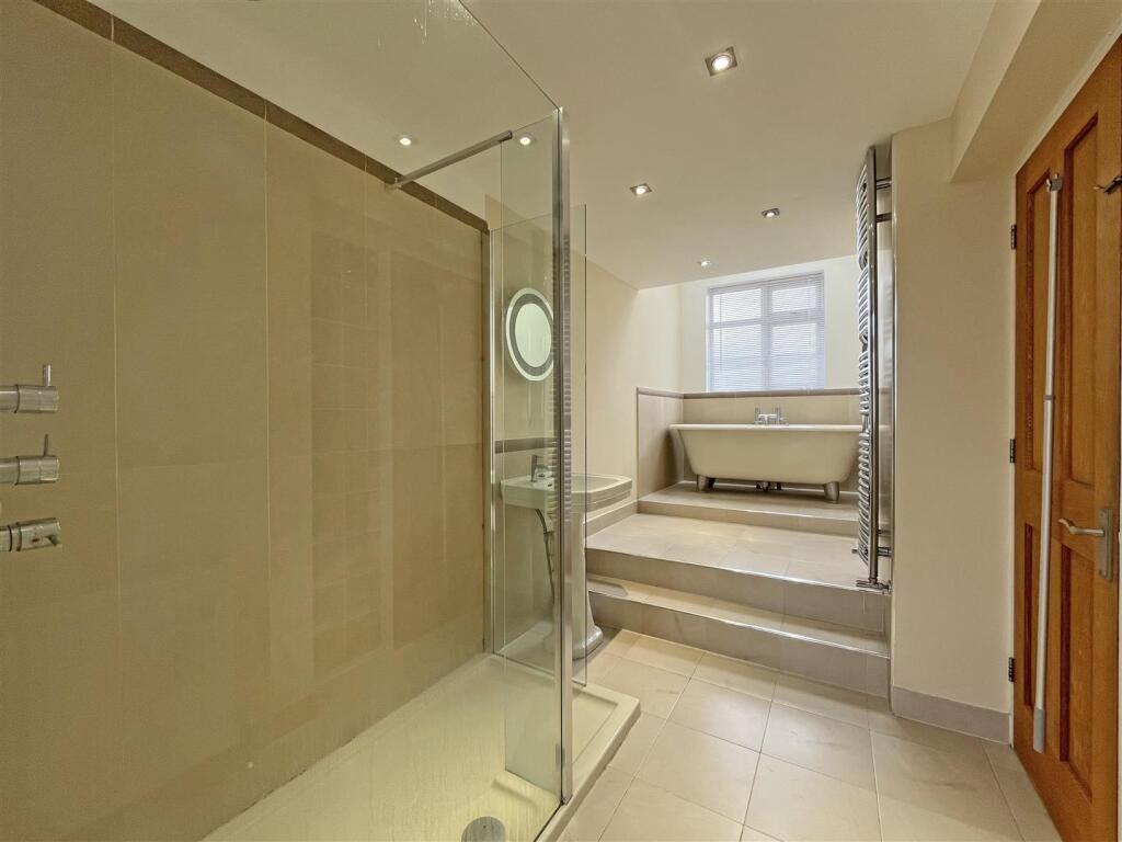 First Floor Bathroom