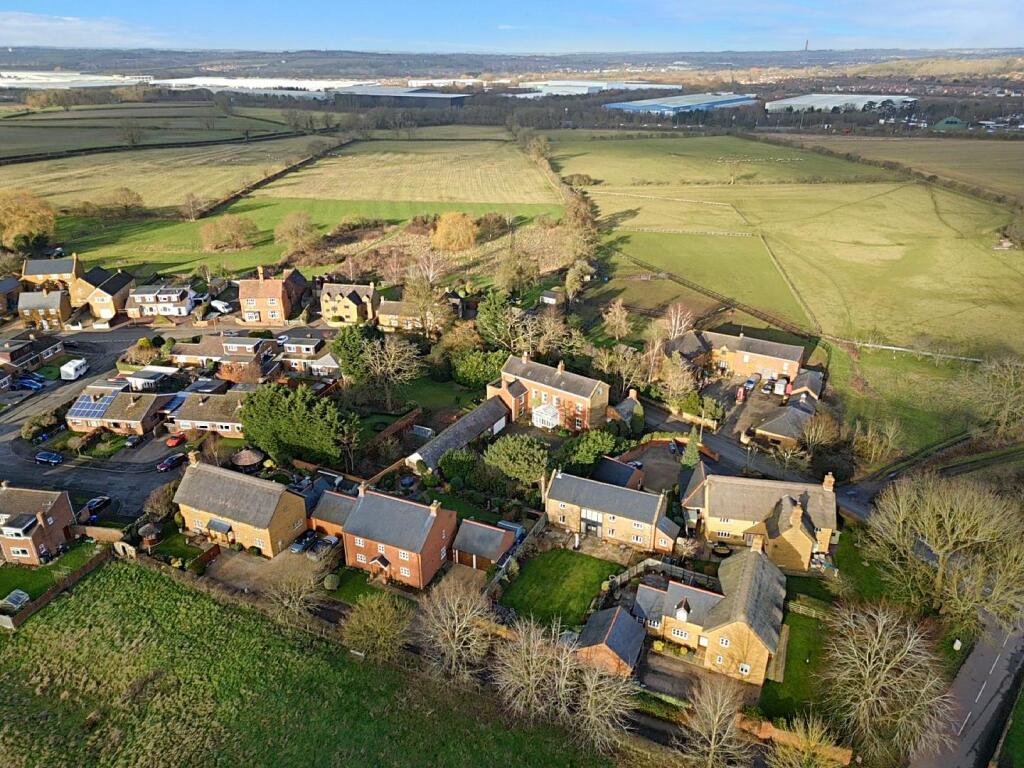 Danesfield, Rothersthorpe