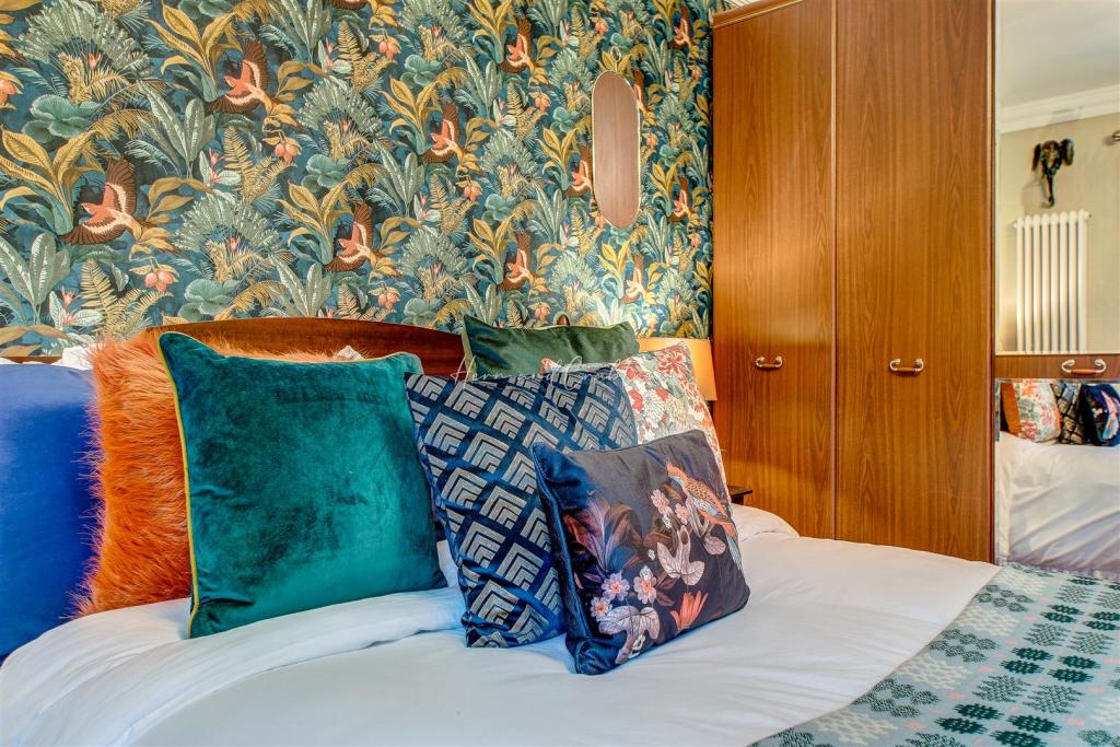 Elan Close, Aberdare, HernCrabtree (26).jpg