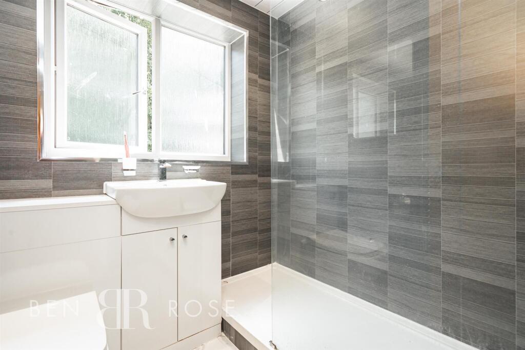 Family Shower Room