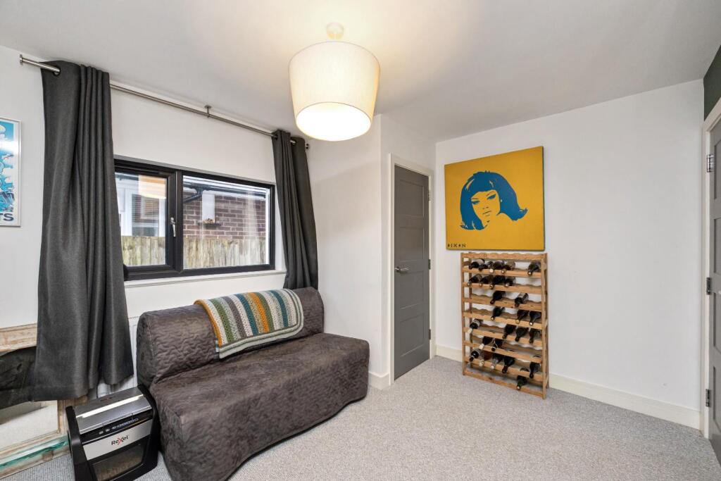 Elizabeth Avenue (26).jpg