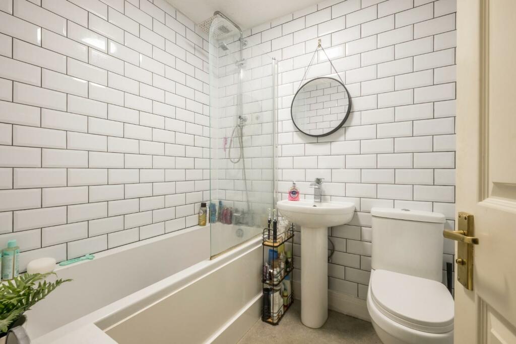 Flat 5, St Nicholas Place -9.jpg